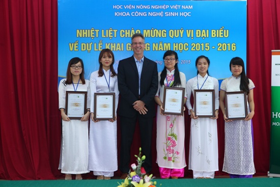 Trao học bổng Monsanto-VNUA cho sinh viên xuất sắc ảnh 1